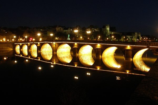 Singles in Angers: view of the city