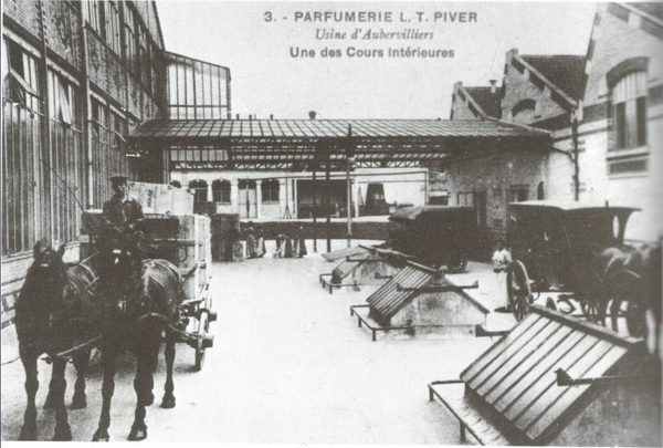 Singles in Aubervilliers: view of the city