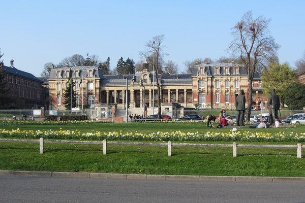 Singles in Beauvais: view of the city